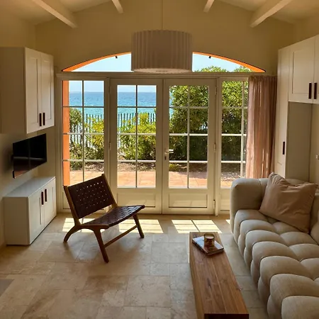 Le Petit Bonheur - Pieds Dans L'eau - Golfe De Saint-tropez - Cote D'azur, House Fully Renovated In 2026 * Cavalaire-sur-Mer