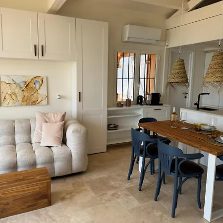 Le Petit Bonheur - Pieds Dans L'eau - Golfe De Saint-tropez - Côte D'azur, House Fully Renovated In 2026 *