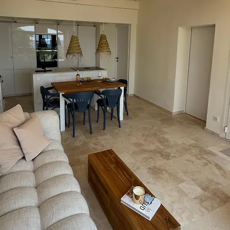 Le Petit Bonheur - Pieds Dans L'eau - Golfe De Saint-tropez - Cote D'azur, House Fully Renovated In 2026 *