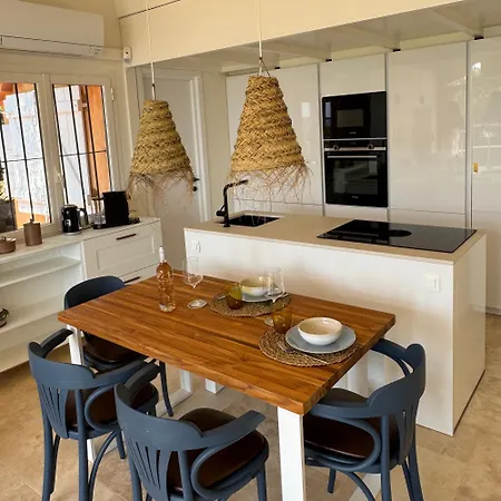 Le Petit Bonheur - Pieds Dans L'eau - Golfe De Saint-tropez - Côte D'azur, House Fully Renovated In 2026 *