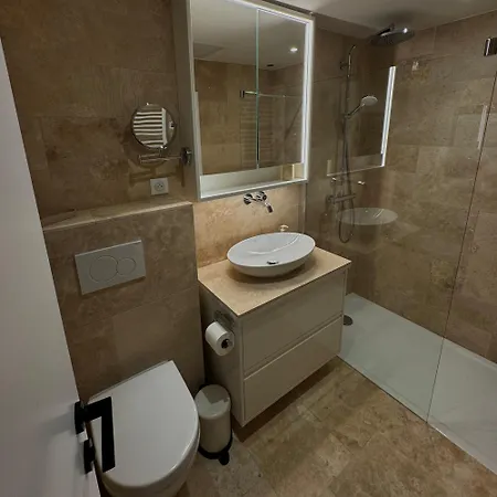Holiday home Le Petit Bonheur - Pieds Dans L'eau - Golfe De Saint-tropez - Cote D'azur, House Fully Renovated In 2026